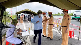 Nhật ký chống dịch Covid-19: “Anh ơi! Em có được sinh hoạt bình thường không?“