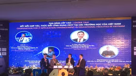 Giúp giáo dục Việt Nam bắt nhịp xu hướng chuyển đổi số