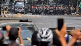 "Quân đội Myanmar sẵn sàng chịu lệnh trừng phạt, bị cô lập"