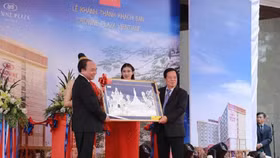 BIM Group khai trương khách sạn 5 sao đầu tiên tại Lào