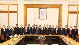 Công bố Quyết định phân công Ủy viên Bộ Chính trị