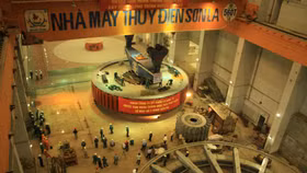 Không thể điều chỉnh giá điện như giá xăng