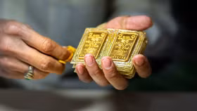 Giá vàng thế giới nhích nhẹ, vàng trong nước kéo dài chuỗi giảm