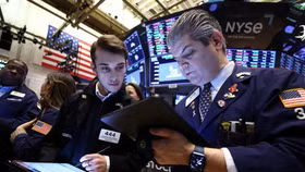 Chứng khoán Mỹ lạc quan nhờ tín hiệu lạm phát tích cực