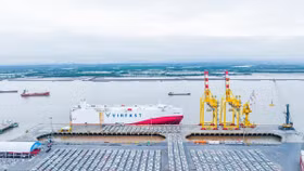 Vinfast xuất khẩu lô xe điện đầu tiên ra thế giới