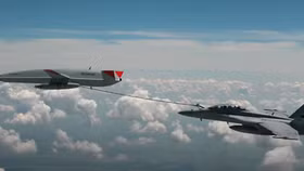 Hải quân Mỹ thử nghiệm UAV tiếp dầu trên không cho F / A-18 Super Hornet