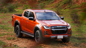 Mitsubishi Triton, Isuzu D-Max mẫu xe đi ngược xu hướng