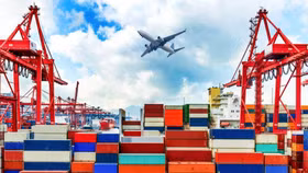 Tháng 3/2023 tổng giá trị xuất nhập khẩu của Việt Nam tăng 17,7%