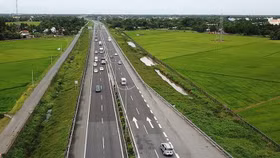 Khởi công đồng loạt 8 dự án giao thông quan trọng trong tháng cuối cùng của năm 2021