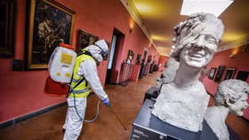 Cập nhật dịch bệnh: Ý vượt ngưỡng 10.000 ca, bộ trưởng Anh dương tính với Covid-19