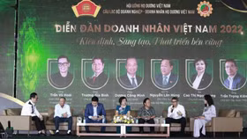 Kiên định, sáng tạo là “chìa khóa” để vượt khủng hoảng, phát triển bền vững