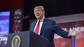 Áp thuế hàng hoá Trung Quốc: "Canh bạc” lớn của Tổng thống Trump