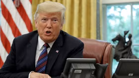 Ngay sau thỏa thuận, Tổng thống Donald Trump tiếp tục "nắn gân" Mexico