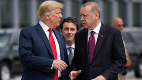 TT Donald Trump gặp TT Thổ Nhĩ Kỳ Recep Tayyip Erdogan: Vẫn câu chuyện "cây gậy và củ cà rốt"