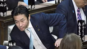 Thứ trưởng bị bắt vì nghi ngờ nhận hối lộ từ công ty Trung Quốc