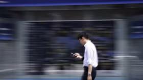 Chứng khoán châu Á trượt dốc trong bối cảnh bất ổn thương mại Mỹ-Trung