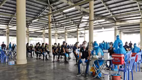 Thủ tướng Chính phủ: Không được thu phí, trục lợi khi tiêm chủng vaccine phòng dịch