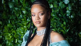 Rihanna chính thức trở thành tỷ phú thế giới