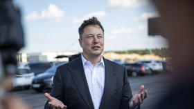 Elon Musk "đe doạ" vị trí người đàn ông giàu nhất thế giới của Jeff Bezos