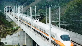 Ưu tiên xây đường sắt tốc độ cao TP. HCM đến sân bay Long Thành