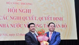 Bộ trưởng Bộ Công Thương Nguyễn Hồng Diên chính thức nhận nhiệm vụ