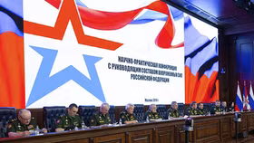 Quân đội Nga sẽ được trang bị vũ khí laser và siêu âm