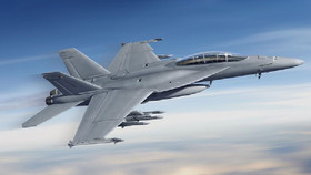 Máy bay F/A 18 Hornet Hải quân Mỹ gặp tai nạn rơi tại California