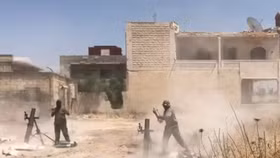 Sau thất bại ở Hama: Quân đội Syria phản công chiếm lại một thị trấn