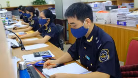 Thu ngân sách toàn ngành hải quan 4 tháng đầu năm giảm 26.940 tỷ đồng so với cùng kỳ