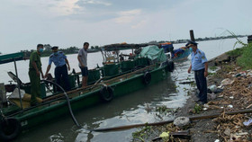 Chuyển tải xăng dầu không đúng vị trí quy định, một doanh nghiệp ở Cần Thơ bị xử phạt