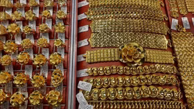 Giá vàng ngày 12/3: Giá vàng thế giới giảm, vàng trong nước lấy lại đà tăng