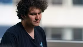 Sam Bankman-Fried từ chức, FTX nộp hồ sơ phá sản