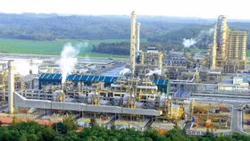Bộ Công thương: Nhà máy lọc dầu Dung Quất và Nghi Sơn phải tăng sản xuất xăng!