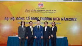 Chủ tịch SHS thành công mua vào 6 triệu cổ phiếu chưa phân phối hết