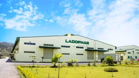 Louis Holdings mua lượng lớn cổ phiếu Dược phẩm Lâm Đồng để nắm quyền chi phối