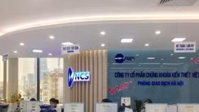 Thị giá cổ phiếu tăng cao trên UPCoM nhưng CSI lại rút hồ sơ xin chuyển sàn