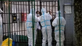 Nhiều khu vực của Thượng Hải vẫn tiếp tục bị áp đặt các lệnh lockdown mới