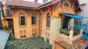 Hà Nội lại dừng bán 600 biệt thự cũ