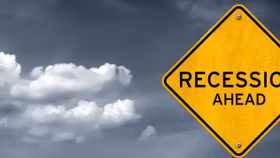 Tại sao các chuyên gia lo ngại rằng một cuộc suy thoái sẽ đến vào năm 2023?