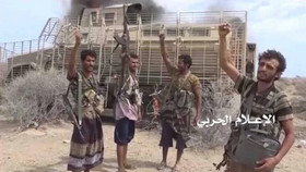 Chiến trường Yemen: Hài hước tên lửa triệu đô Patriot sơ tán khỏi Marib tránh AK "trăm đô" của du kích Houthi