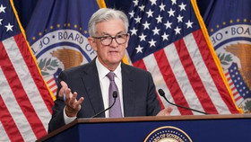 Chủ tịch Fed Jerome Powell thề “tiếp tục chiến đấu với lạm phát”