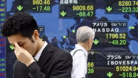 Chứng khoán châu Á chứng kiến sự sụt giảm nặng nề, Thái Lan tạm dừng giao dịch