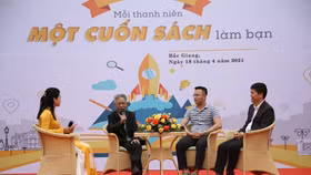 Ngày hội “Mỗi thanh niên một cuốn sách làm bạn” tại Bắc Giang