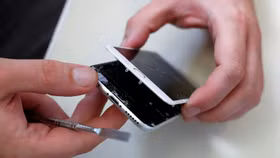 Apple tạo điều kiện cho khách hàng tự sửa chữa iPhone tại nhà