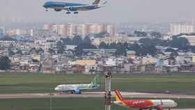 Muốn kích cầu thị trường nội địa, Cục hàng không đề xuất không tăng trần giá vé máy bay