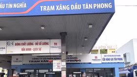 5 doanh nghiệp đầu mối xăng dầu vừa bị tước giấy phép một tháng