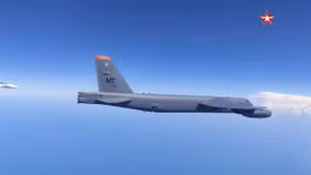 Video Su-27 Nga đánh chặn một B-52 Mỹ trên biển Đen