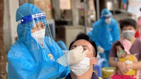 Tạm dừng giãn cách xã hội trên toàn quốc, thích ứng linh hoạt với dịch