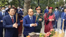Chủ tịch nước Nguyễn Xuân Phúc dâng hương Giỗ Tổ Hùng Vương năm 2022