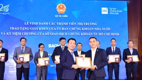 Vinh danh Bảo Việt và BVSC vì đóng góp phát triển thị trường chứng khoán Việt Nam